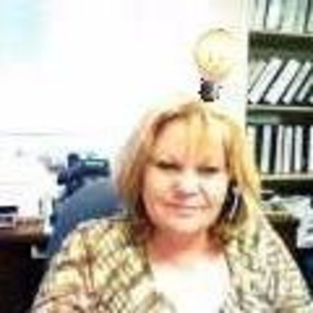 Meet your Posher, Joni